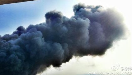 番禺鐘村廠房大火 熊熊濃煙猶如原子彈爆發(fā) (多圖)