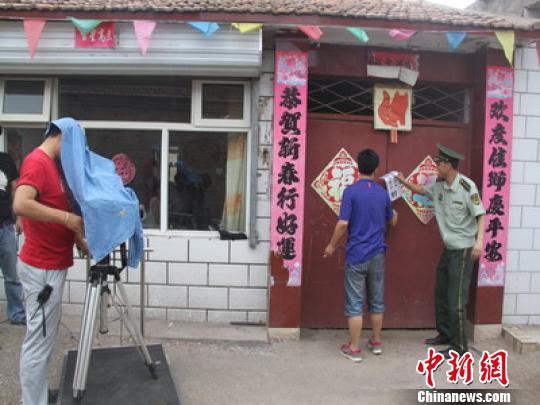 圖為消防微電影《困撓》拍攝現(xiàn)場 張家口市消防支隊提供 攝