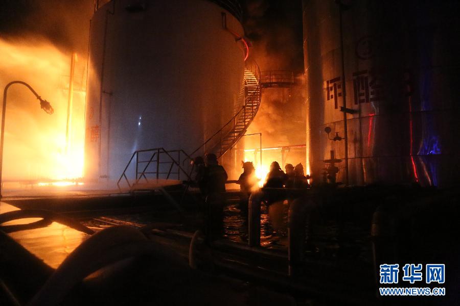 （新華網）（1）內蒙古赤峰市一化工廠儲罐區發生火災事故