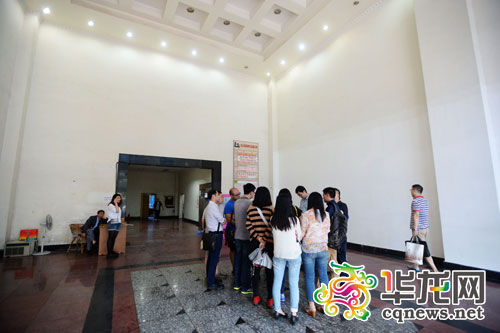 重慶渝中區(qū)人和街一房屋擔保公司發(fā)生火災(zāi) 燒了不少房產(chǎn)證