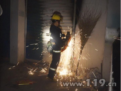 鳩江區汽車美容火災