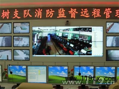 玉樹支隊遠(yuǎn)程監(jiān)控一網(wǎng)吧畫面