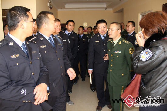 曲靖公安“問診”火災(zāi)隱患集中場(chǎng)所 確保冬季消防安全