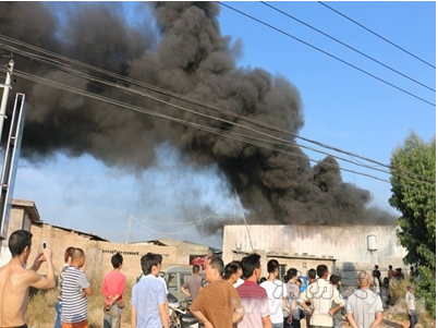 泉州一鞋品倉(cāng)庫起火,過火面積500余平米