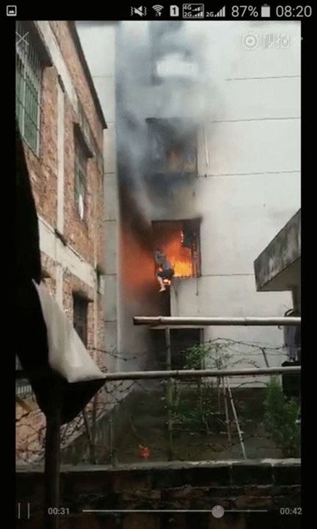 火災拍攝者殘忍42秒
